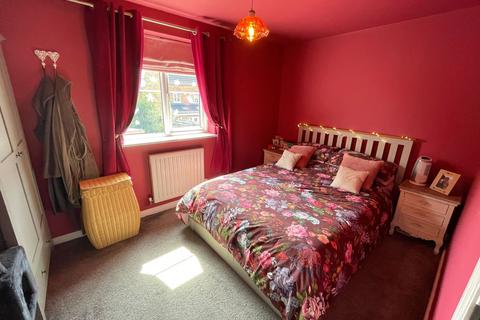 10 Bellcross Way, Monk Bretton, Barnsley, S71 5SJ