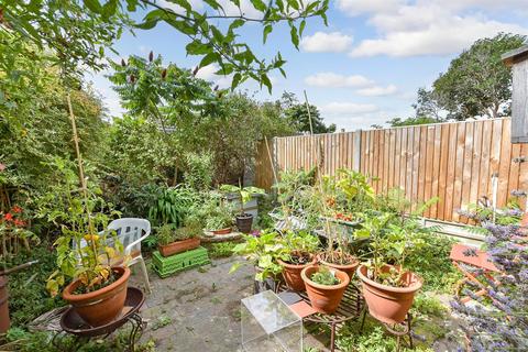 3 bedroom end of terrace house for sale, Grotto Road, Cliftonville, Margate, Kent