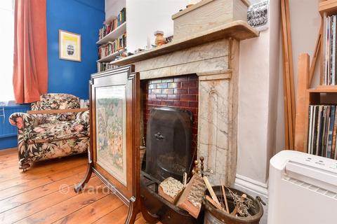 3 bedroom end of terrace house for sale, Grotto Road, Margate CT9