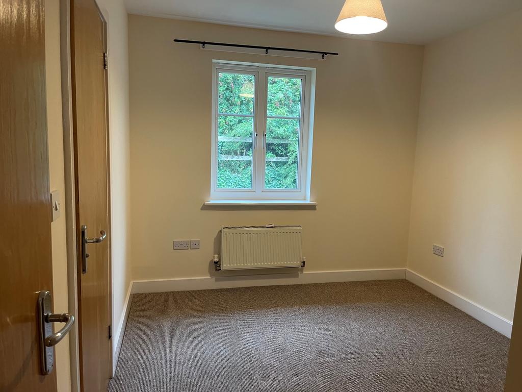 Bedroom 1 1 of 2