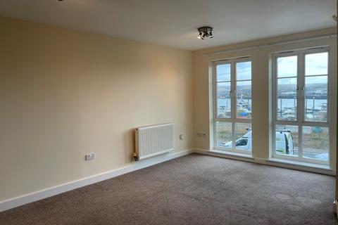 2 bedroom flat to rent, Fort Road, Newhaven BN9