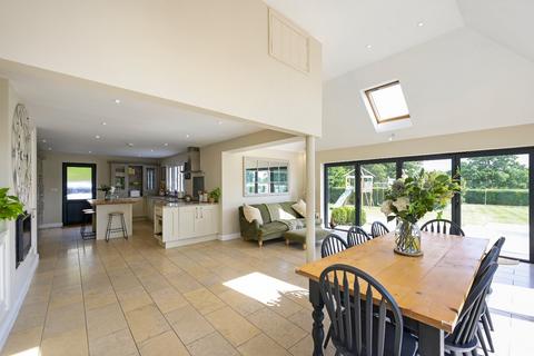 Melville Bethersden Road, Smarden, Ashford, TN27 8QU