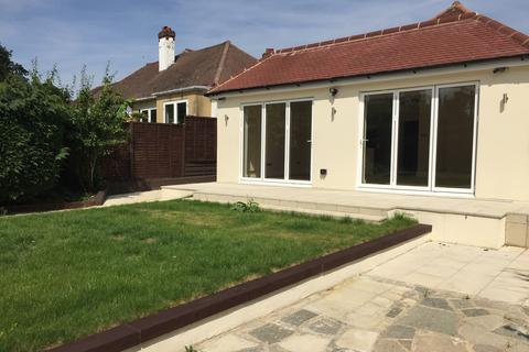 11 The Warren, Worcester Park, KT4 7DH