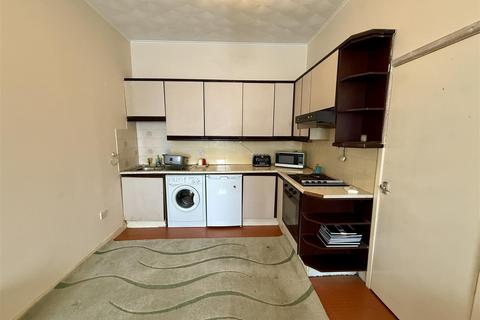 undefined, Deans Court, Aberdare CF44