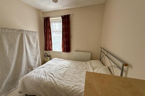 undefined, Deans Court, Aberdare CF44