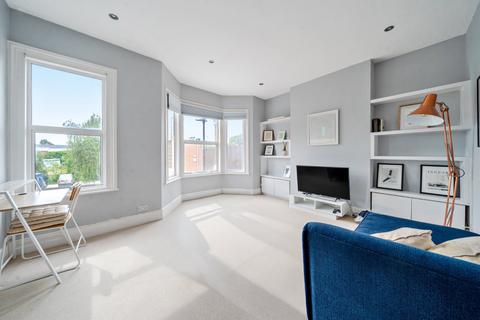 Layton Road, Brentford, TW8