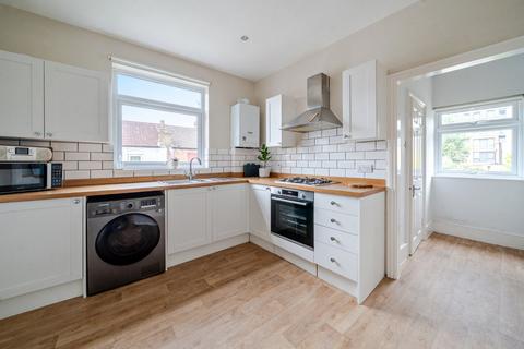 1 bedroom flat for sale, Layton Road, Brentford, TW8