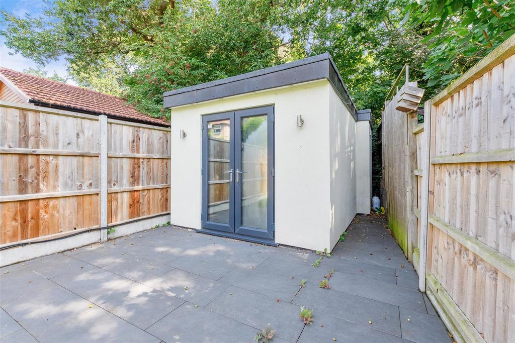 Workshop/Outbuildings