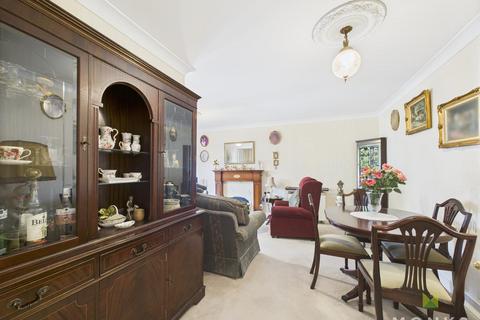 2 bedroom apartment for sale, The Cedars, Abbey Foregate, Shrewsbury