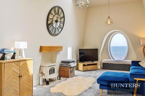 2 bedroom apartment for sale, Ackworth House, The Beach, Filey