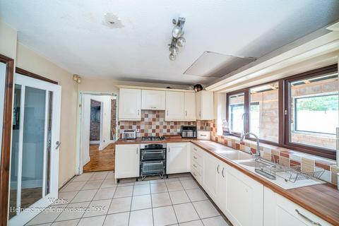 23 Attingham Drive, Cannock, WS11 7YB