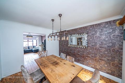 23 Attingham Drive, Cannock, WS11 7YB