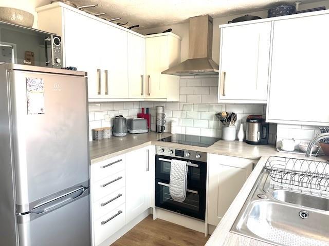 97 D Badsey Lane Kitchen 4.jpg