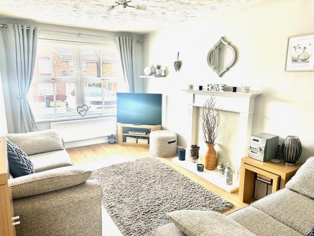 97 D Badsey Lane Living.jpg
