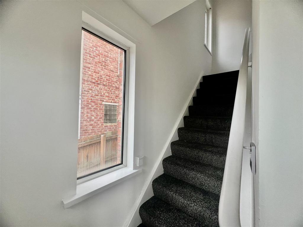 First floor landlng