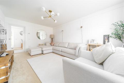 14 Prestney Burn Road, Auchterarder, PH3 1QW