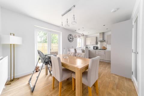 14 Prestney Burn Road, Auchterarder, PH3 1QW