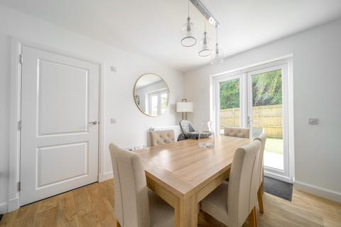 14 Prestney Burn Road, Auchterarder, PH3 1QW