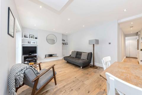 1 bedroom flat for sale, Byrne Road, London SW12