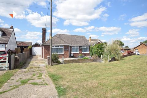 3 bedroom detached bungalow for sale, London Road, Little Clacton