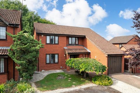 4 bedroom detached house for sale, Copthorne, Luton, LU2