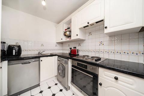 3 bedroom flat for sale, Comer Crescent, Southall UB2