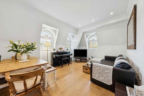 undefined, Holmesdale Road, Teddington TW11