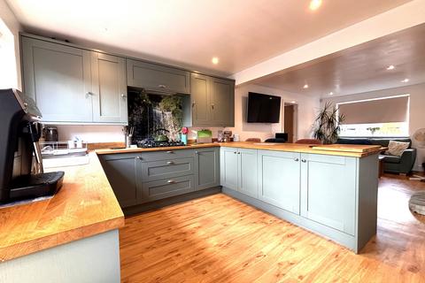 32 Griffiths Close, Swindon, SN3 4NW