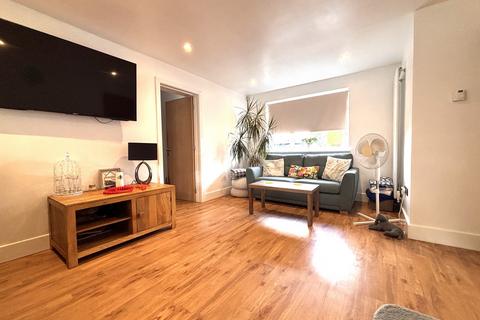 32 Griffiths Close, Swindon, SN3 4NW