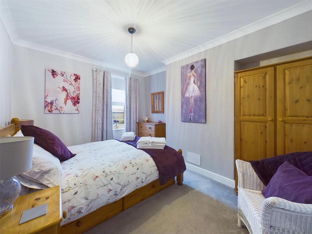 Bedroom: