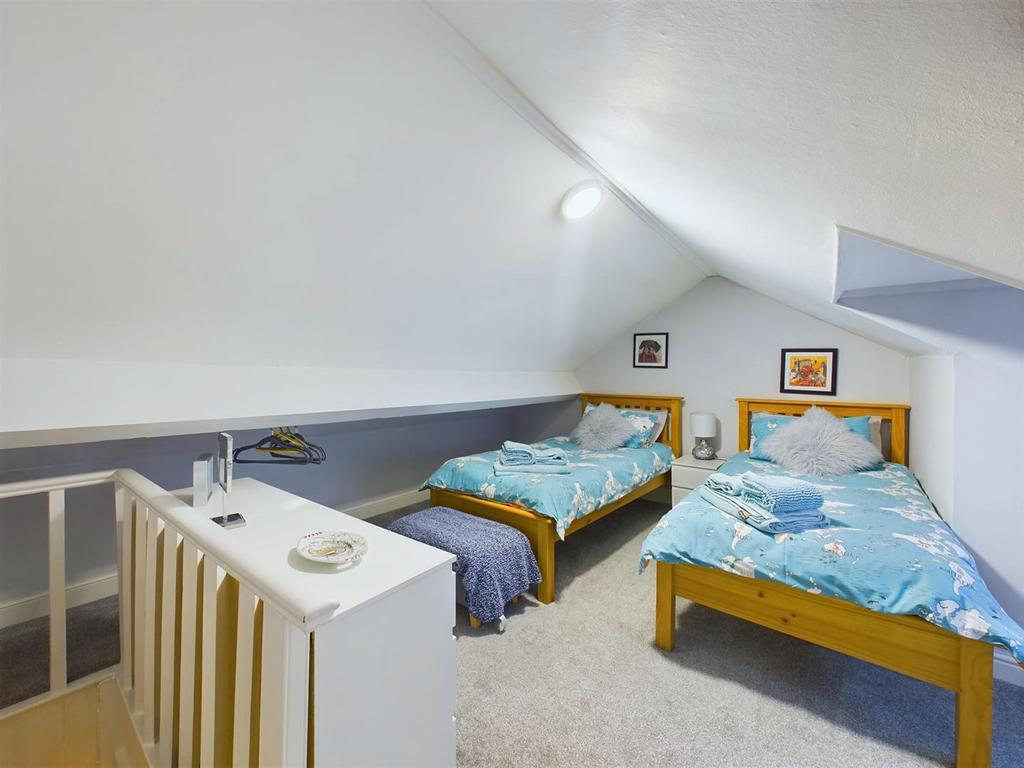 Bedroom: