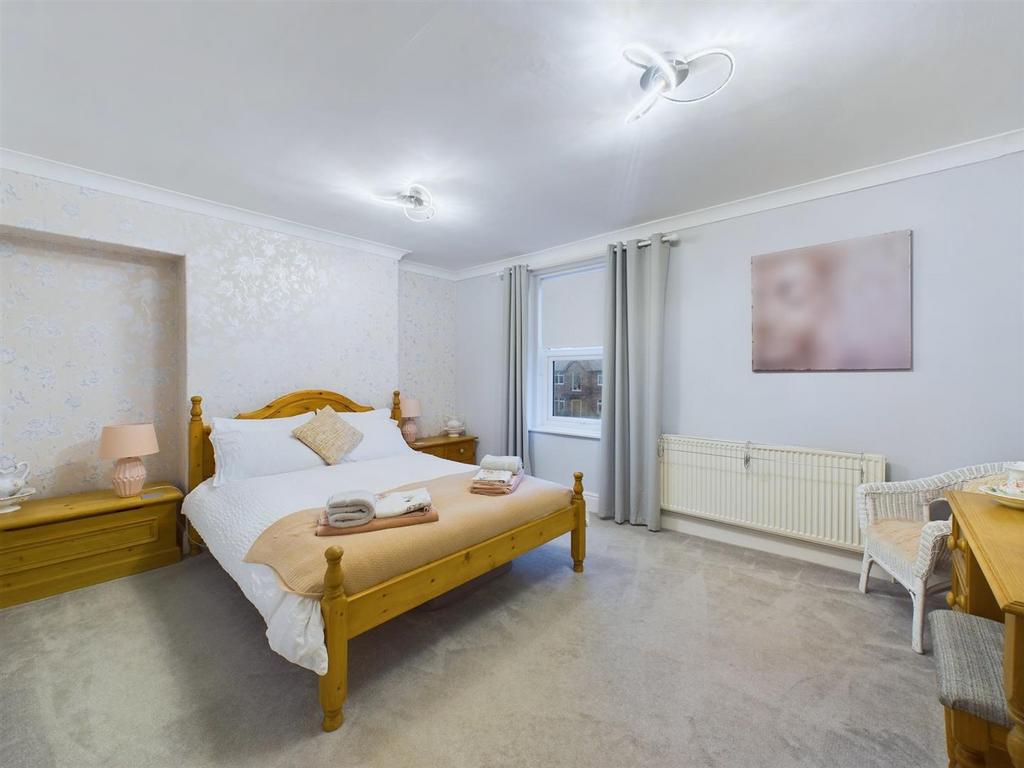 Bedroom: