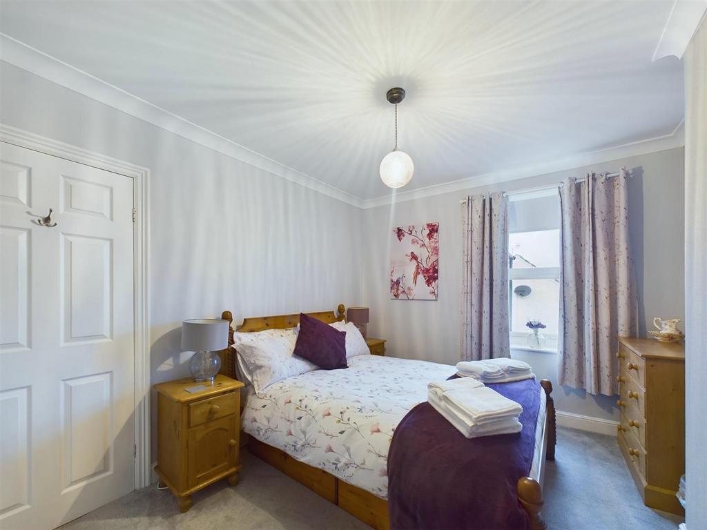 Bedroom: