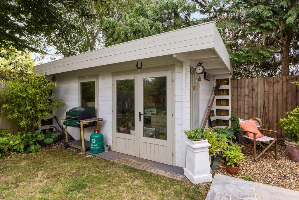 96360 1-Wootton-Road  (44).jpg