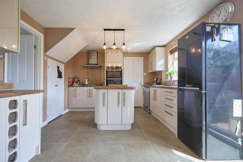 4 bedroom detached house for sale, Grange Drive, Burbage, Hinckley