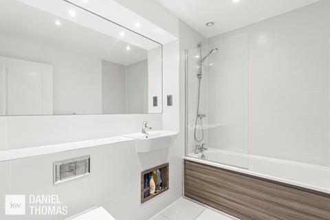 38 Hazlemere Marina, Waltham Abbey, EN9 1FJ