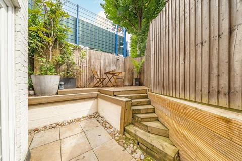 2 bedroom flat for sale, Finchley Road, London NW3