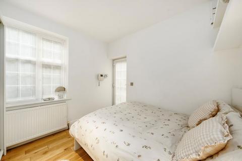 2 bedroom flat for sale, Finchley Road, London NW3