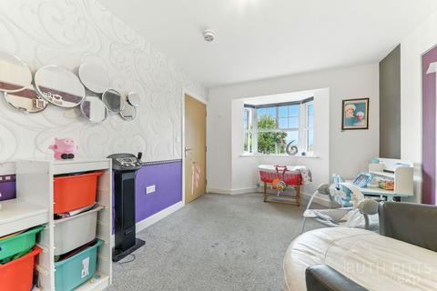 4 bedroom detached house for sale, Mapplewell Road, Castleford WF10
