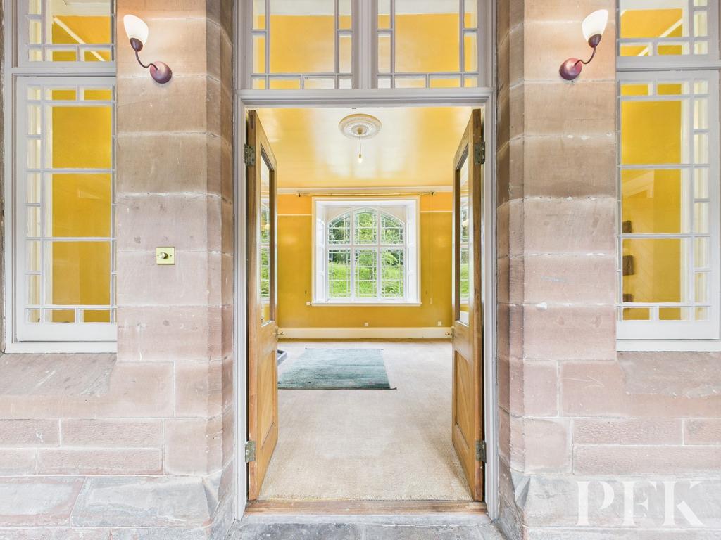 Entrance Hall / Lobby