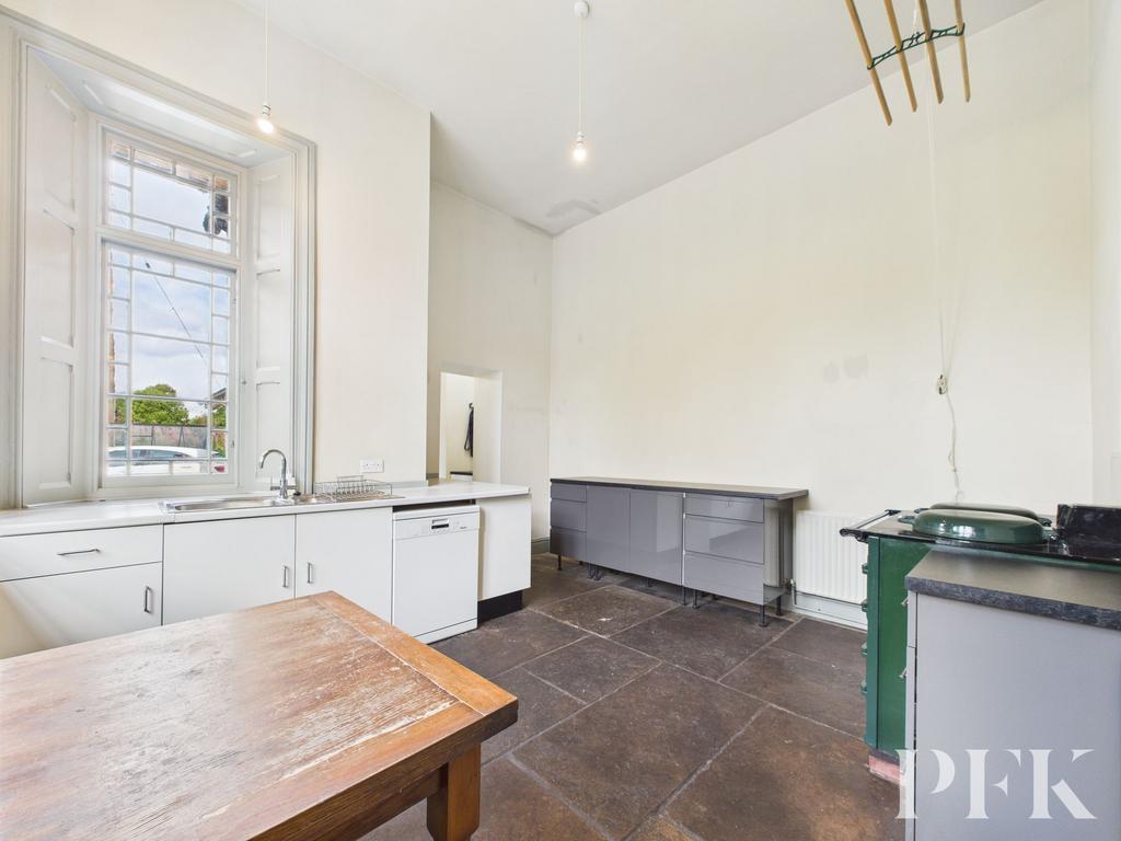 Kitchen / Dining