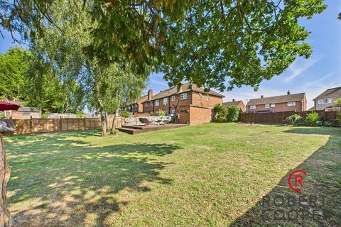 2 bedroom maisonette for sale, Ellement Close, Pinner, HA5