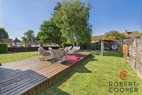 2 bedroom maisonette for sale, Ellement Close, Pinner, HA5