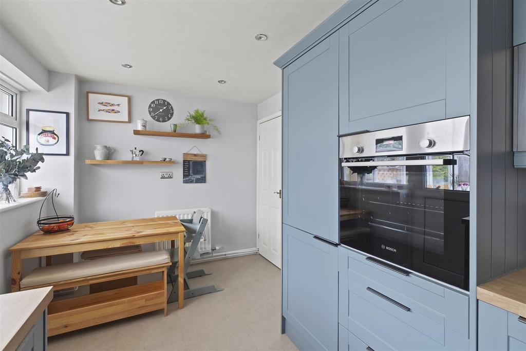 Kitchen 3.jpg