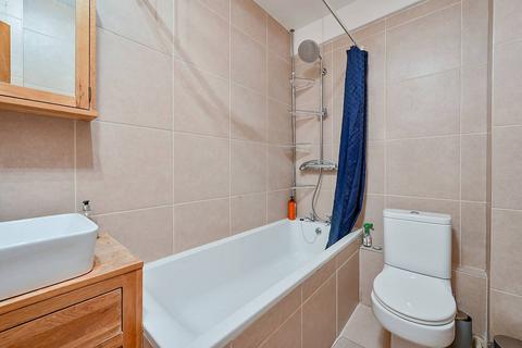 1 bedroom flat for sale, Porchester Road, Queensway, London, W2