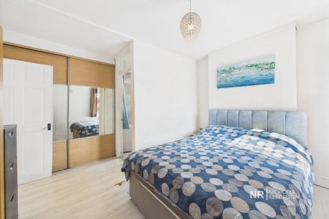 undefined, Worcester Park KT4