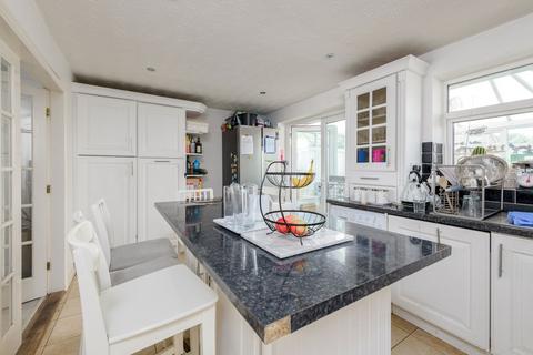 3 bedroom detached house for sale, Birkdale Close, Grantham NG31