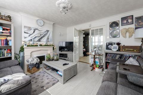 3 bedroom detached house for sale, Birkdale Close, Grantham NG31