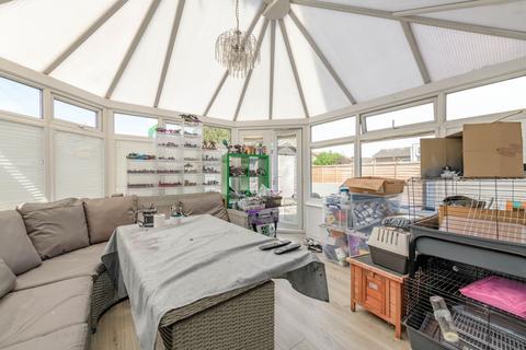 3 bedroom detached house for sale, Birkdale Close, Grantham NG31