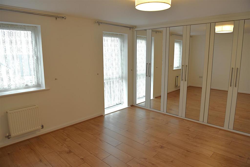 Master bedroom 1.JPG